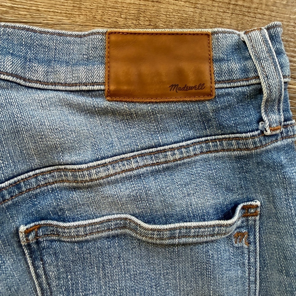 Madewell 9” High-Rise Skinny Distressed Jeans - 28 - Picture 8 of 9